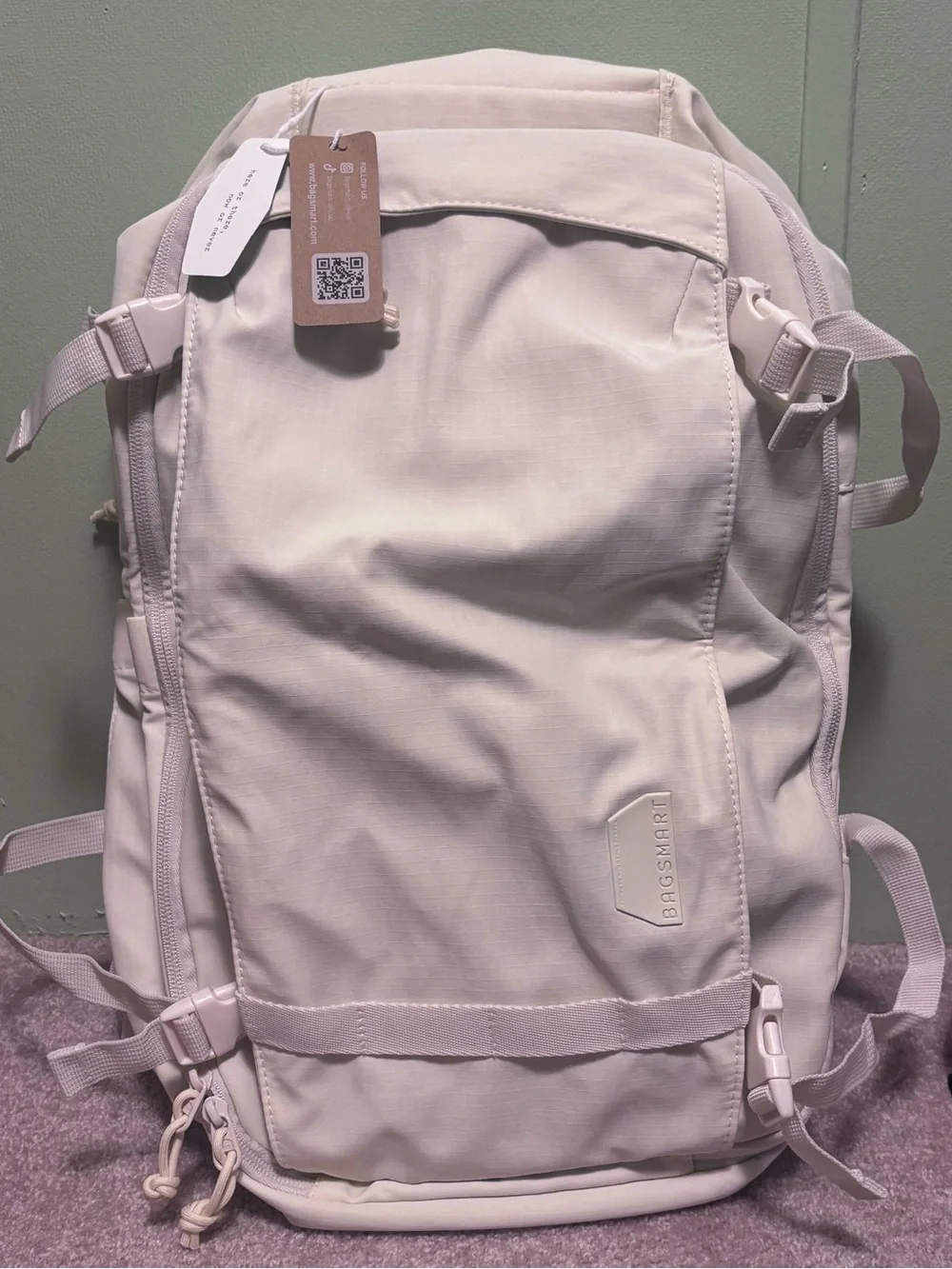 BAGSMART Travel Backpack – Cream – NWT